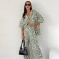 Dames satijnen set met groene zebraprint, shirt met korte mouwen en wijde broek - S / Groen