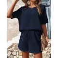 Ensemble 2 pièces pour femmes t-shirt et short en maille gaufrée de couleur bleu marine - S / Haut Et Bas / Bleu marine