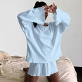 Set pigiama due pezzi azzurro con trama a costine e bordi a volant per donne - S / Blu
