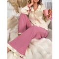 Dames pyjamaset van wafelbreisel met ruches en contrasterende kleuren lange broek - S / Crème en Roze