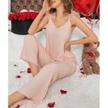 Pyjama en soie rose avec caraco à col en V, volants en dentelle et pantalon femme - S / Rose