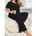 Detalle de pijama negro de talla grande con top de manga corta con botones y pantalón largo - 1XL / Negro