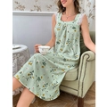 Detail of square neckline with white lace trim and light green floral print fabric - S / Green Floral