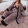 Dreiteiliges Pyjama-Set in Übergröße mit Blumenmuster, Bademantel und Hose in Pink und Schwarz - 1XL / Bademantel Camisole Hose (Bildfarbe)