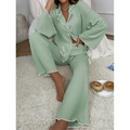 Pyjama femme vert sauge à boutons avec chemise à manches longues et pantalon à volants - S / Vert