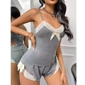 Set pigiama due pezzi grigio dolce con pizzo bianco e fiocchi di raso per donna - S / Grigio
