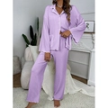 Ensemble pyjama femme violet clair avec texture gaufrée et bordures blanches élégantes - Violet