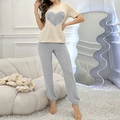 Ensemble pyjama doux avec motif cœur, haut à manches courtes et pantalon côtelé - S / Haut Et Bas / Gris