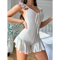 Pagliaccetto bianco a coste con bordi a balze rosa e laccetto in camera da letto - S / Beige