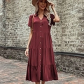 Robe chemise élégante bordeaux à manches courtes avec col en V et jupe à plusieurs niveaux - S / Bordeaux