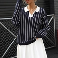 Maglione polo a righe blu scuro con colletto bianco a contrasto stile college - S / Blu Notte