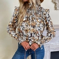 Damesblouse met luipaardprint, gesmokte opstaande kraag en elegante ruchesmouwen - S / Khaki