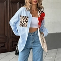 Camicia patchwork da donna con strisce blu, stampa leopardata e grandi motivi floreali - S / Blu