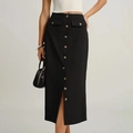 Elegante falda midi negra con botones, bolsillos con solapa y una abertura de moda - S / Negro