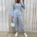 Damen Jumpsuit mit Kapuze in Grau mit elastischer Taille und Taschen für Freizeitmode - S / Hellgrau
