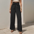 Damenhose mit hoher Taille, weitem Bein, Paperbag-Bund und stilvollem Bindegürtel in Schwarz - S / Schwarz