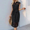 Elegante vestido negro sin mangas con encaje, cuello de camisa, botones y cinturón - S / Negro