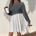Robe babydoll à manches longues avec haut gris et jupe plissée blanche contrastée - Gris clair