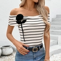 Top a rayas con hombros descubiertos con detalle floral 3D y elegante rosa negra - S / Albaricoque