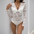 Elegante body in pizzo bianco a maniche lunghe con scollo a V profondo e bordi a conchiglia - S / Bianco