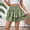 Saliegroene minirok met hoge taille, gesmokte tailleband en gelaagde ruches - S / Groen