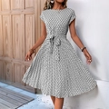 Elegant short sleeve pleated dress with black and white geometric print and waist tie - L / Dresses / White