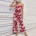 Dunkelroter floraler schulterfreier Jumpsuit mit weitem Bein und Boho-Printmuster - S / Burgunderrot