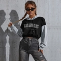 Detail of color-block cropped hoodie with Los Angeles print and adjustable drawstrings - XS / Black Gray California Style (WY1061)