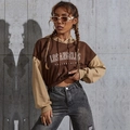 Detail of Los Angeles print on cropped color-block hoodie with contrast sleeves - XS / Coffee California Style (WY1061)