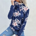 Felpa blu navy a collo alto con stampa floreale rosa e coulisse regolabile sul collo - Blu