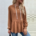 Sudadera de mujer color caramelo con bajo de volante, mangas raglán y cordón blanco - S / Tops / Café