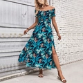 Schulterfreies Maxikleid mit Tropenprint in Marineblau, Palmenmuster und hohem Beinschlitz - S / Marineblau