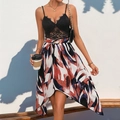 Dames zomer set met kanten V-hals top en onregelmatige rok met abstracte print - S / Rood