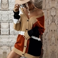 Cardigan in maglia a maniche lunghe da donna con blocchi di colore cammello e nero - S / Cachi