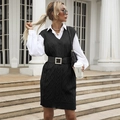 Vestido tipo chaleco de punto trenzado negro para mujer con camisa blanca y cinturón - Negro