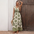 Elegante abito lungo bianco crema con scollo a V, stampa floreale verde e gonna a balze - S / Verde