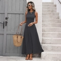 Elegantes schwarz-weiß gepunktetes ärmelloses Maxikleid mit schmaler Passform und Taille - S / Schwarz