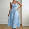 Elegantes hellblaues Midikleid mit Jacquard-Blumenmuster und Korsett-Taillendetails - S / Blau