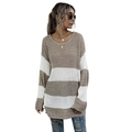 Maglione in maglia oversize da donna con ampie strisce orizzontali bianche e kaki - S / Cachi