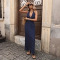 Robe longue bleu marine à pois avec décolleté en V plongeant et licou pour les vacances - S / Bleu Marine