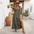 Vestido largo verde militar con cuello en V, mangas con volantes, falda a capas y raja - S / Verde