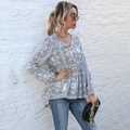 Bohemian paisley print top met V-hals en kwastjes in een zwart-wit patroon - S / Wit