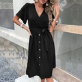 Schwarzes Damenkleid mit V-Ausschnitt, kurzen Ärmeln, Bindegürtel und Rüschen - L / Schwarz