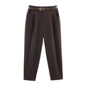 Dettaglio dei pantaloni marroni a vita alta con cintura sottile e pieghe frontali eleganti - XS / Marrone