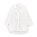 Dettaglio della camicia bianca in pizzo sangallo con ricami floreali e bottoni - XS / Top Bianco