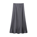 Dettaglio della gonna midi in raso di acetato grigio scuro con trama liscia effetto seta - XS / Grigio Blu