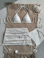Conjunto de bikini blanco de ganchillo de 3 piezas con top halter y falda de encaje - S / Blanco Roto