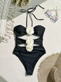 Elegante bañador de una pieza negro con cuello halter y tres flores blancas en 3D - S / Negro