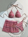 Vista detallada de bikini de tres piezas para mujer con rayas y pantalones cortos de playa - S / Marrón