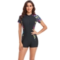 Detail der kurzen Ärmel und bunten geometrischen Patchwork-Prints am Badeanzug - S / Schwarz Patchwork Ananasdruck